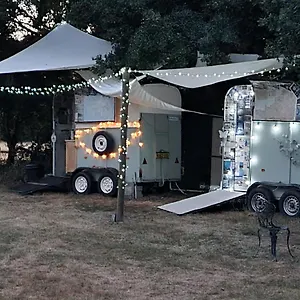 Luxury tent Glamping In Style, Prospector Tent, Crawley (West Sussex)